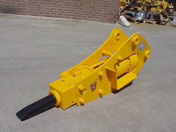 Hydraulic breakers for backhoe loaders